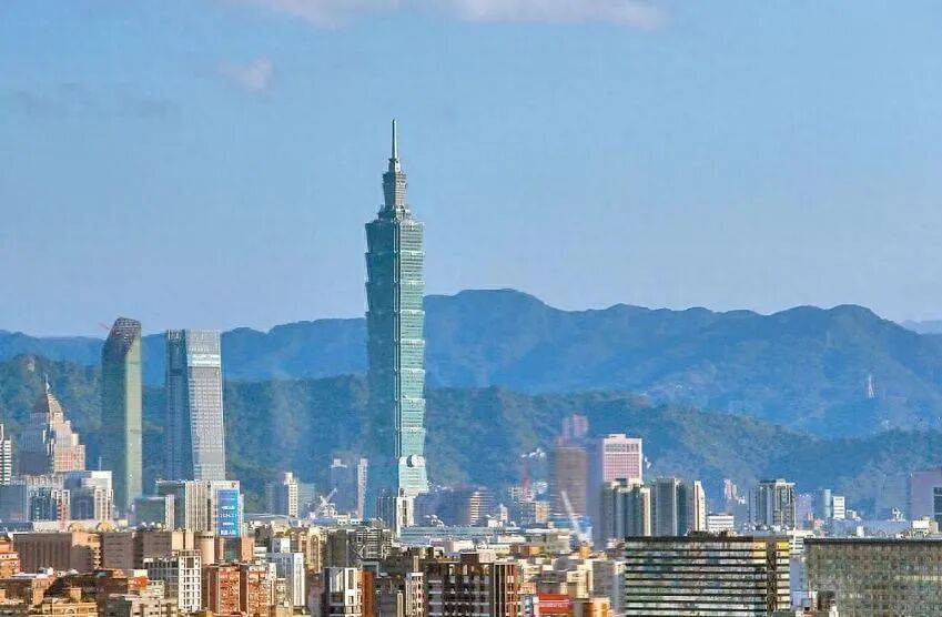 与郑丽文交流，中国人的志气、骨气、底气