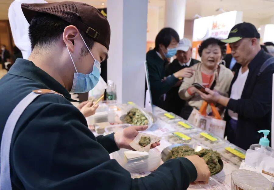 沪上著名演员集体现身！全员哽咽全场动容，有人不惜为它抵押房产！面世在即，最新剧透