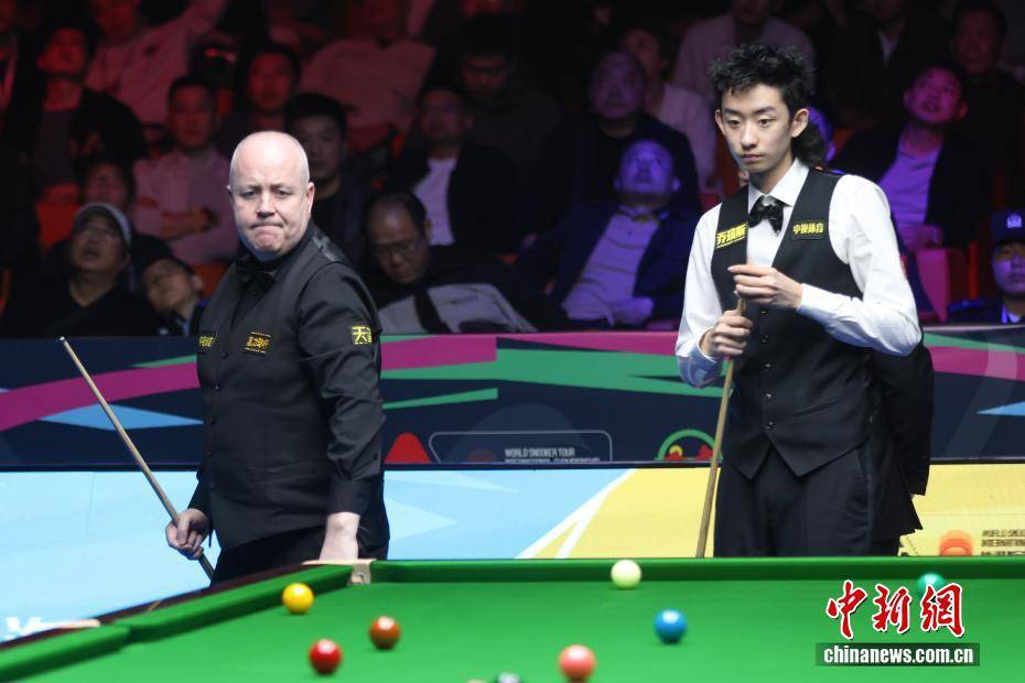 中国小将吴宜泽夺得2025世界斯诺克巡回赛国际锦标赛冠军