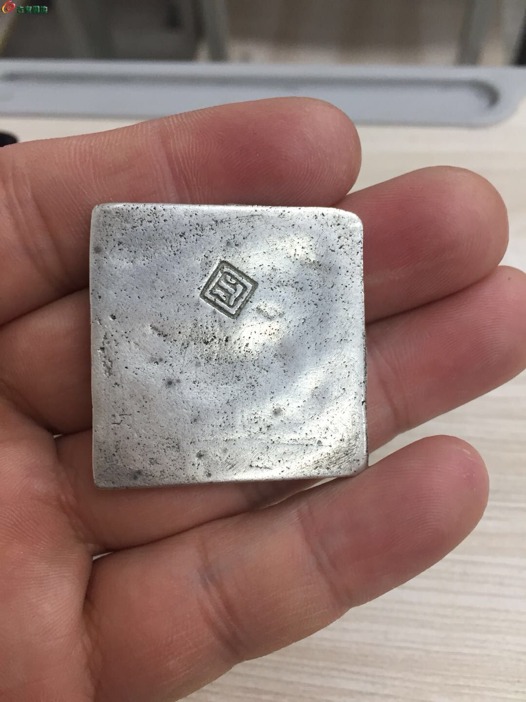 杀马币(杀马特团长来沈阳站时头套)